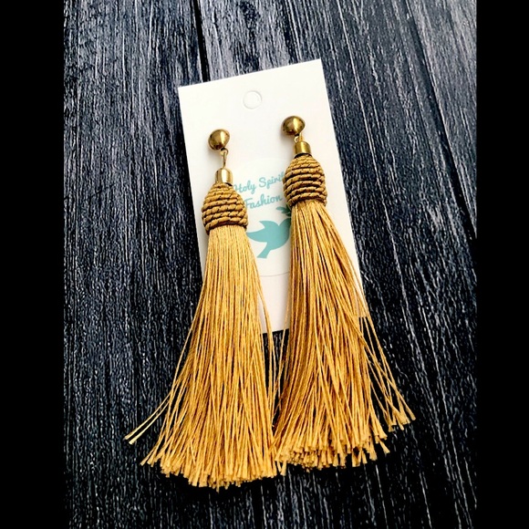 “Champagne” Earrings - Picture 2 of 2